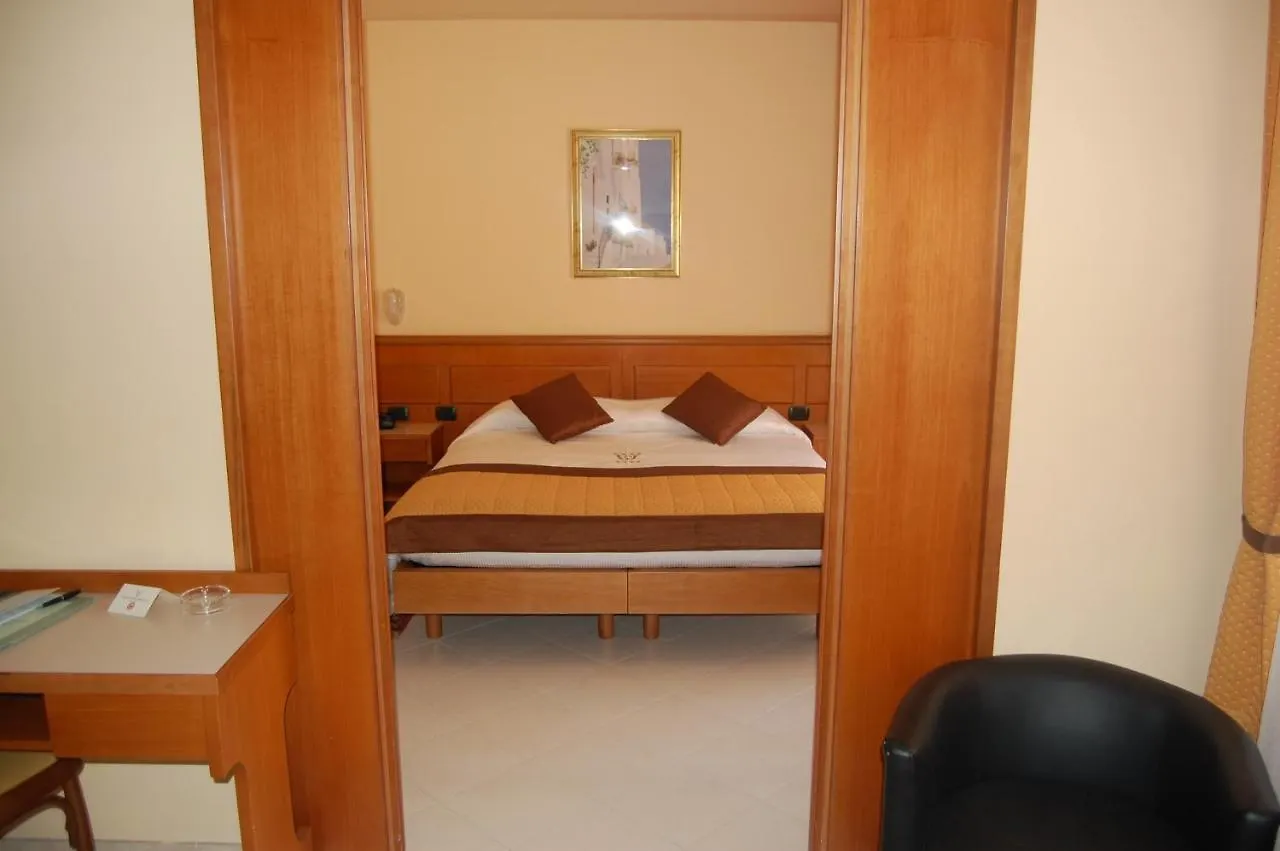 Grand Hotel Moroni Finale Ligure 4*,  Italia